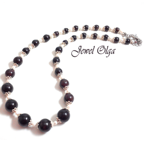 Бусы с гранатом и жемчугом "Искушение"