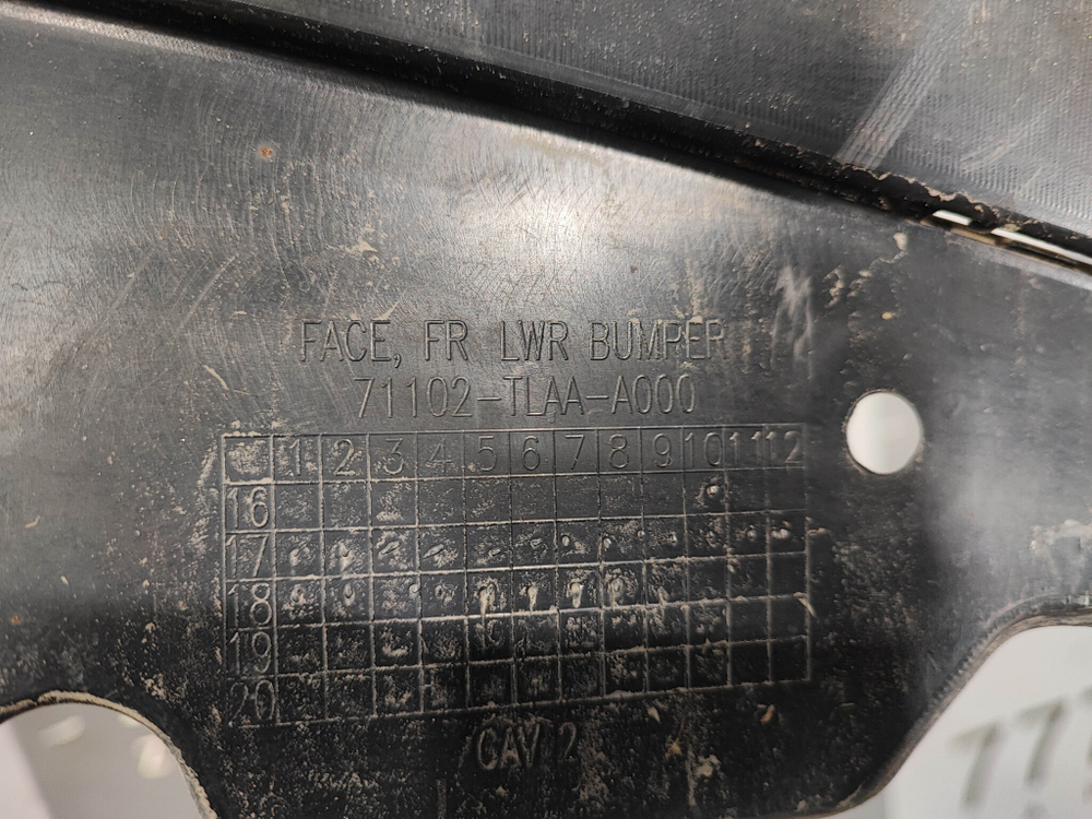 Юбка переднего бампера Honda CR-V 5 (RW) 16-20 Б/У Оригинал 71170TLAA00