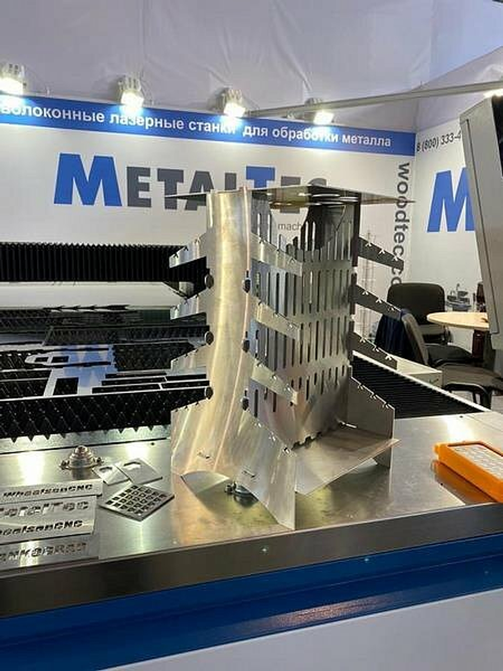 MetalTec 1530 S (1500W) оптоволоконный лазерный станок для резки металла