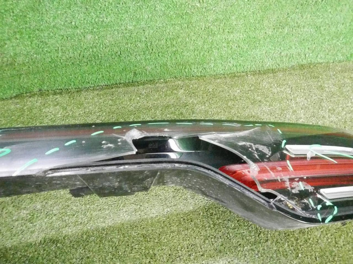 Фонарь крышки багажника Porsche Cayenne 3 (17-23)