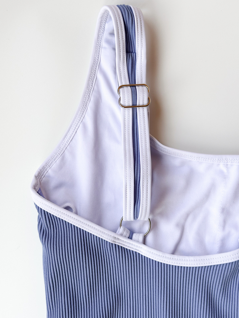 Голубой купальник слитный в рубчик, размер M