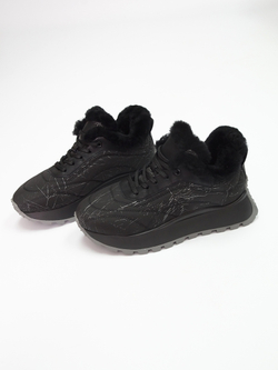 Кроссовки женские зимние