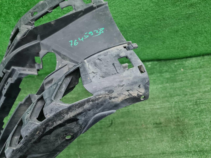 Кронштейн переднего бампера BMW 5er G30 (17-20)