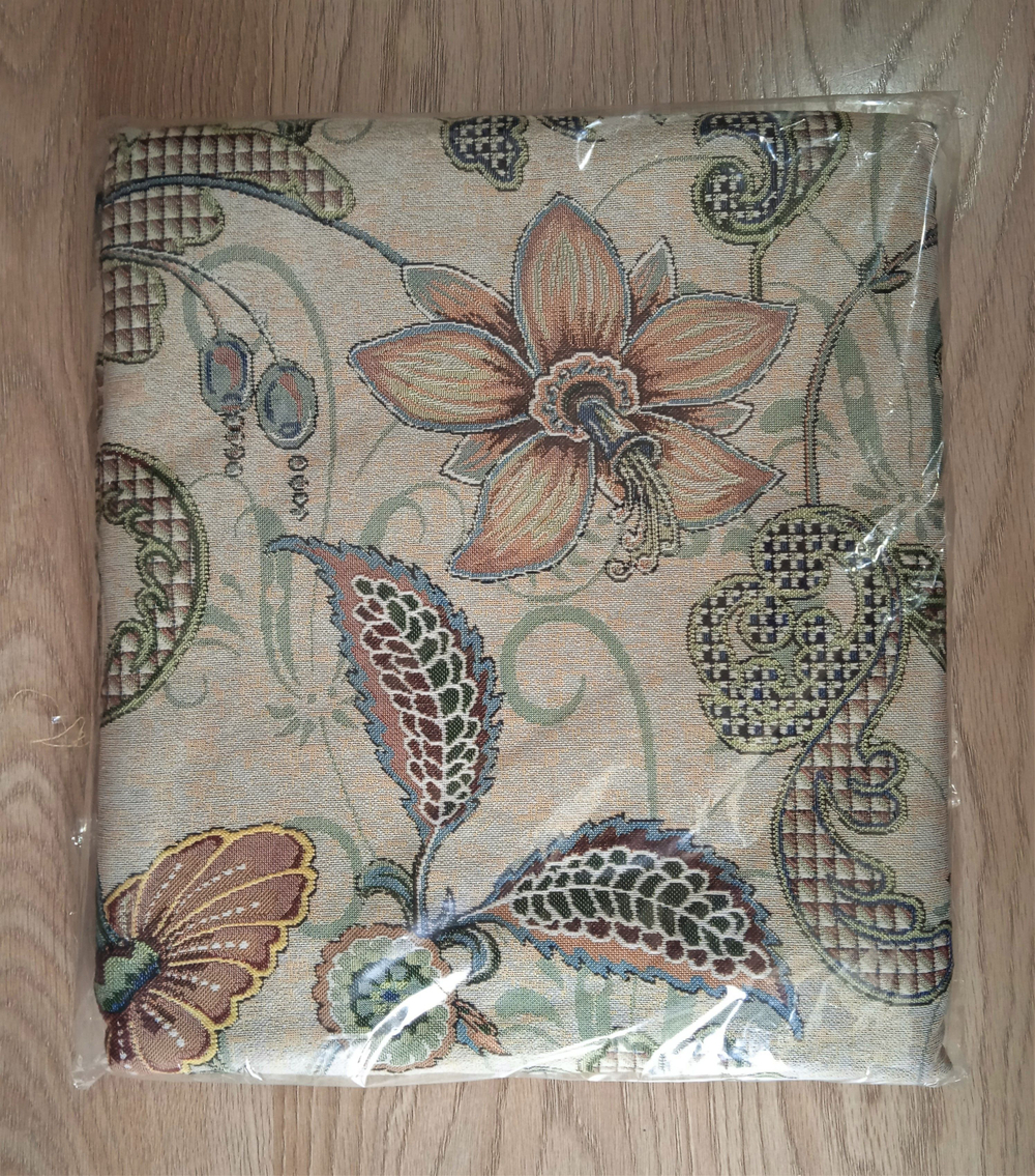 Покрывало гобеленовое Гибискус 1,5-спальный (150х200)