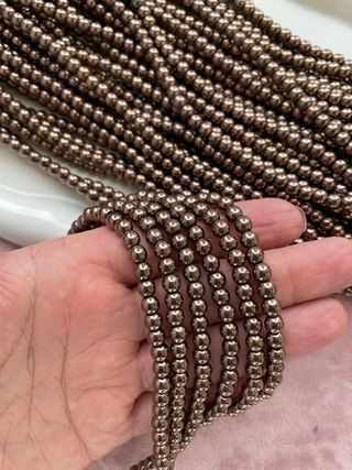 Нить бусин из гематита 5мм