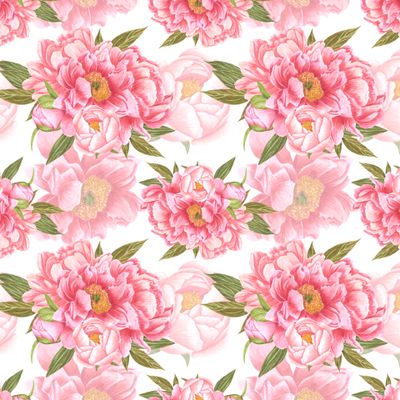 Букет персиковых и красных пионов с зелеными листьями