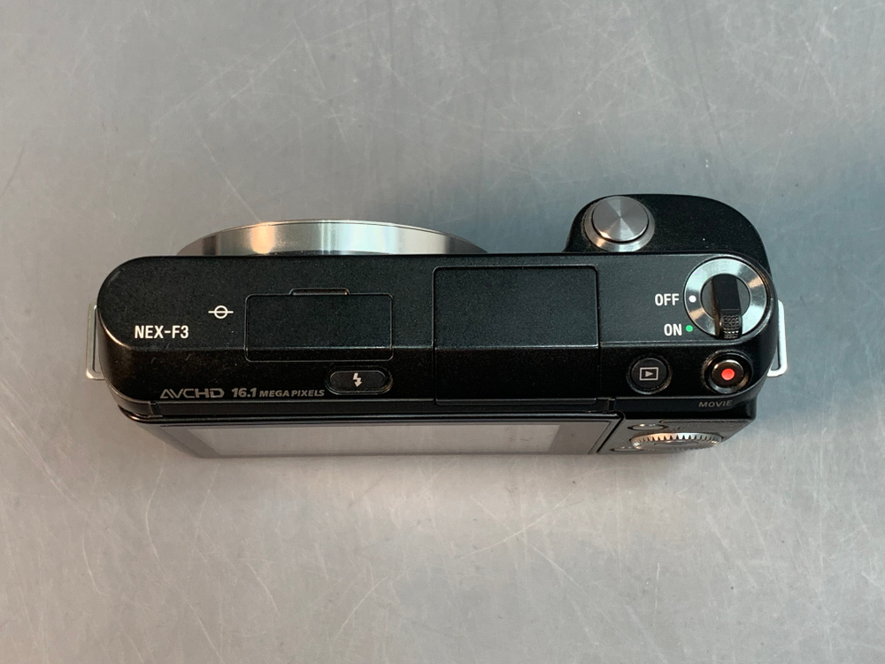 Sony NEX F3 kit 18-55mm внутри плесень