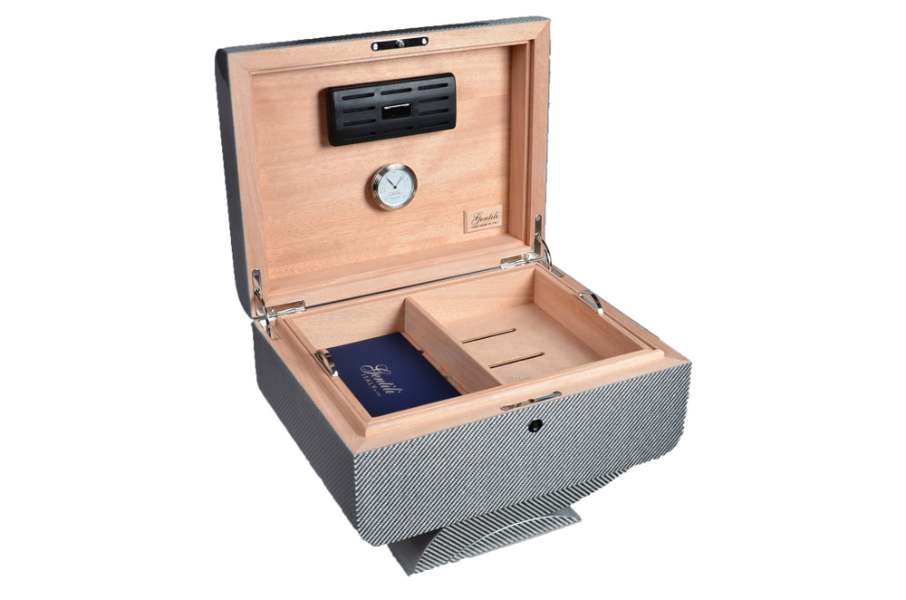 Хьюмидор Gentili на 75 сигар Cuban Сigar Серебристый на подставке