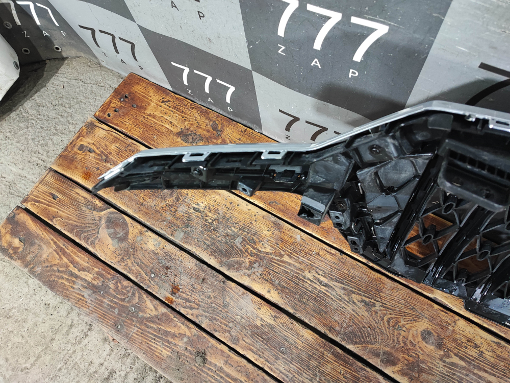 Решетка радиатора Hongqi HS5 19-нв Б/У Оригинал 8401550DD02115