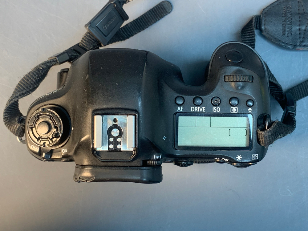 Canon EOS 6D 126342 Кадров