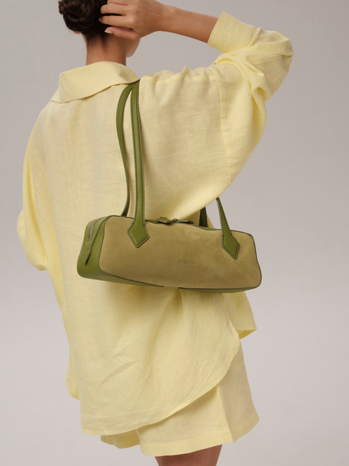 Сумка женская багет на плечо зеленая