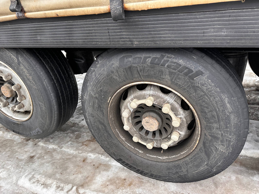 Grunwald 9453 Полуприцеп бортовой (евроборт) 9453-0000010-10 (Шторный)