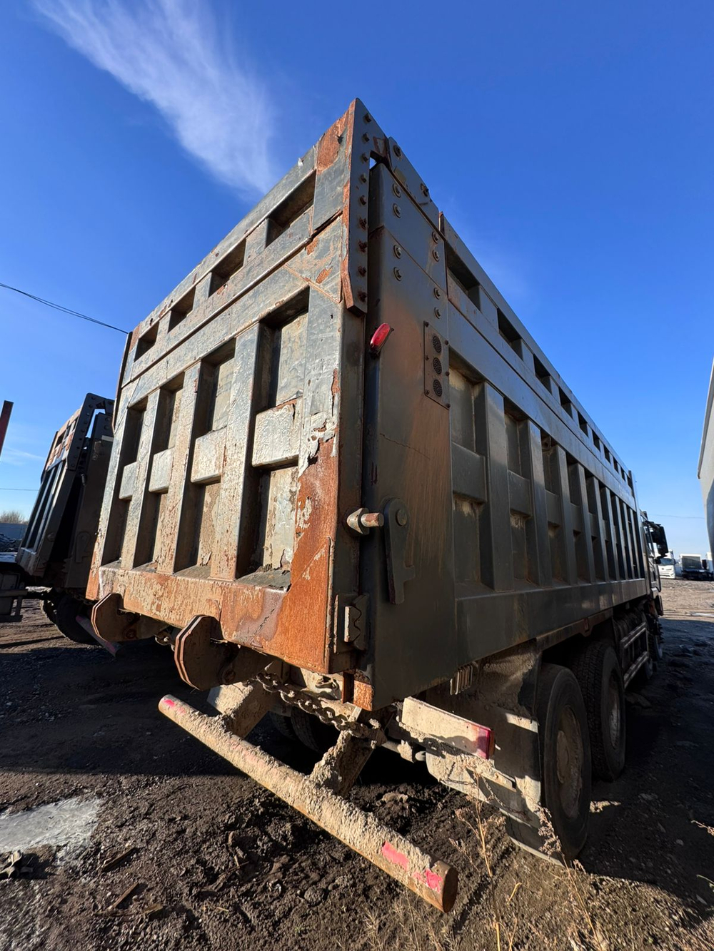 Shacman (Shaanxi) SX* 8x4 Самосвал SX331863366 (Дизельный, 12,5 л, 544 л.с., МТ)
