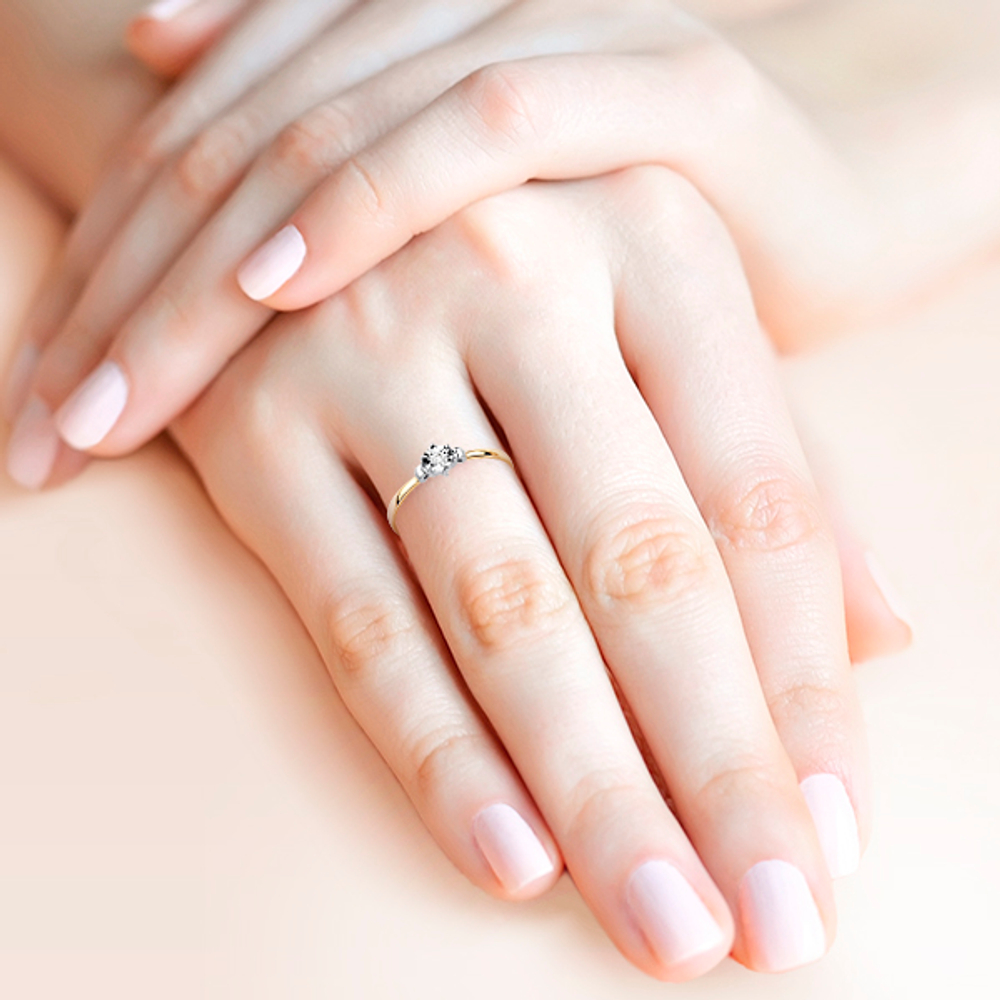 Кольцо с бриллиантом Луч