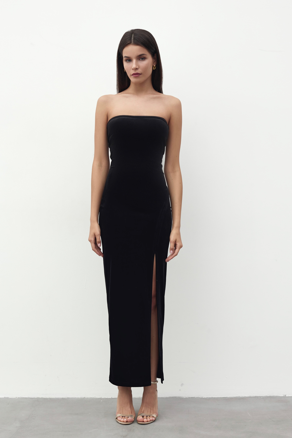 Платье длинное с разрезом