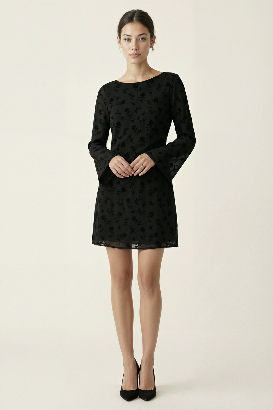 Платье мини с открытой спиной