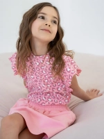 Розовый костюм для девочки с юбкой на лето