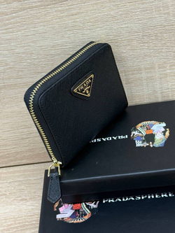 Визитница Prada