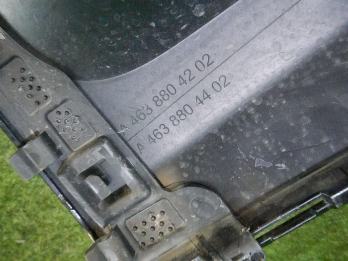 Накладка фары правая Mercedes G W463 (2018-н.в.)