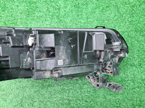 Фара левая Skoda Octavia A8 (2019-2024) LED