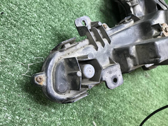 Битая ПТФ правая Lexus LX 3 570 (2015-2023)