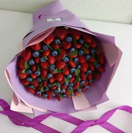Клубничный букет "Ягодный"