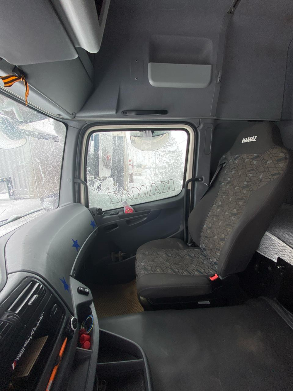 КамАЗ 5490 4x2 Седельный тягач 5490-S5 (Дизельный, 12,0 л, 401 л.с., МТ)
