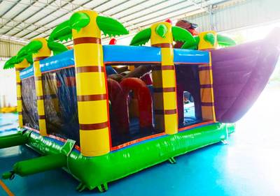 Надувной батут для бизнеса "Корабль Пирата",  размер 7.8х5.5х4.3