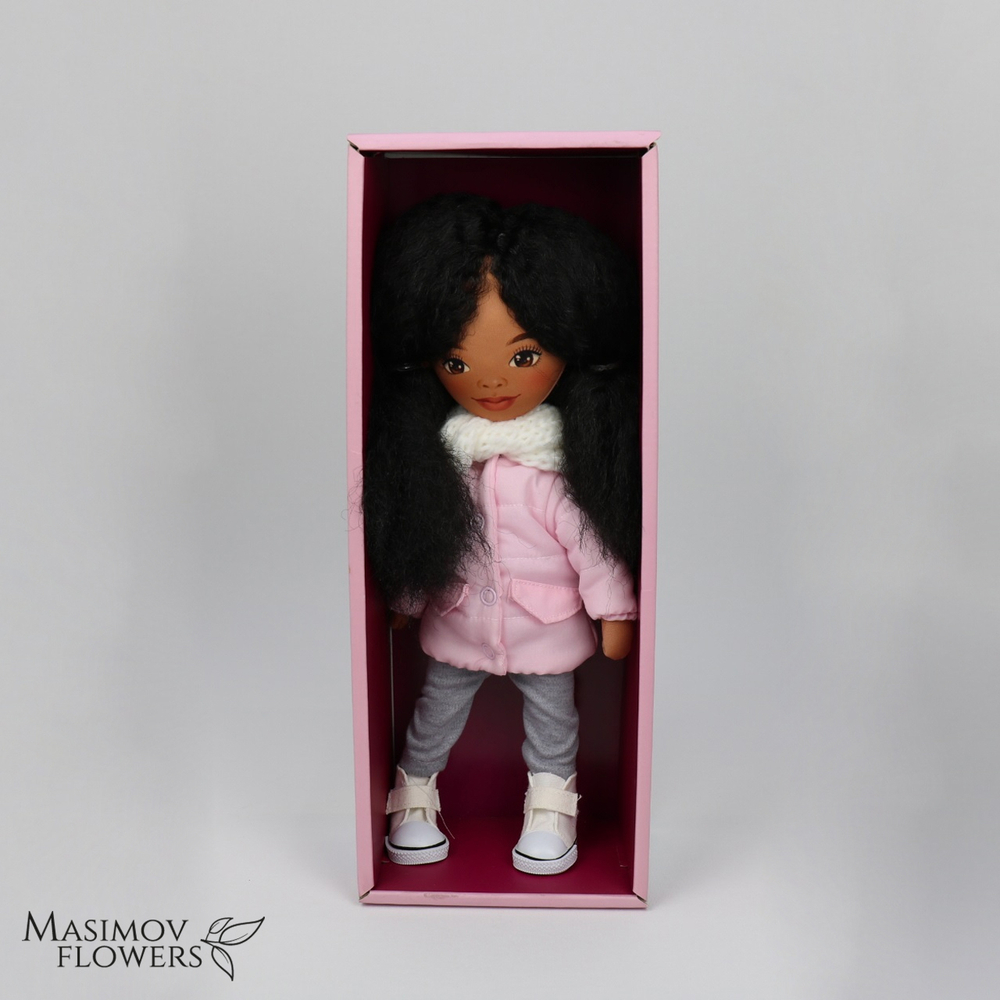 Кукла Тина в розовой курточке