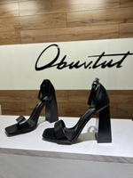 Босоножки женские