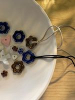 Подвес Цветок maxi на шнурке, синий, керамика