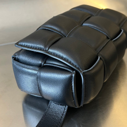 Bottega Veneta Mini Cassette 18 cm