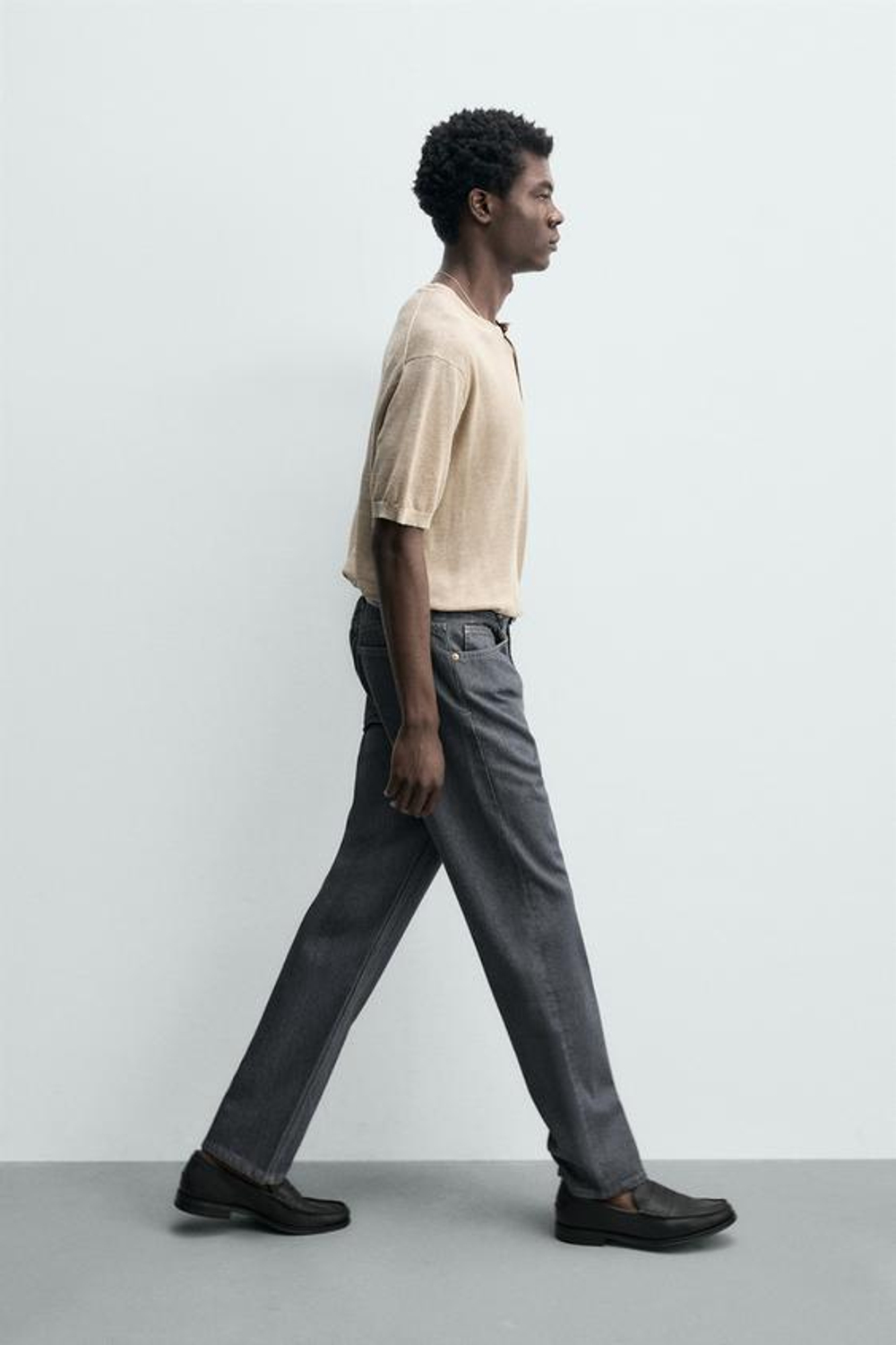 ZARA ДЖИНСЫ STRAIGHT FIT, СЕРЫЙ
