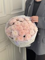 Букет из хризантемы в персиковом оттенке