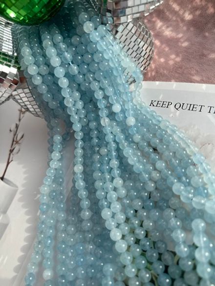 Нить бусин из тонированного кварца 8мм, гладкие