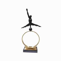 Статуэтка With Hoop 1