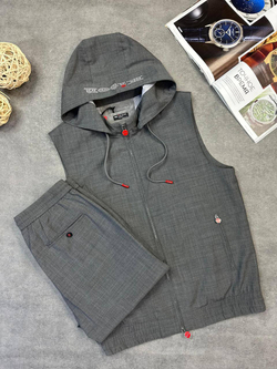 Прогулочный костюм Kiton