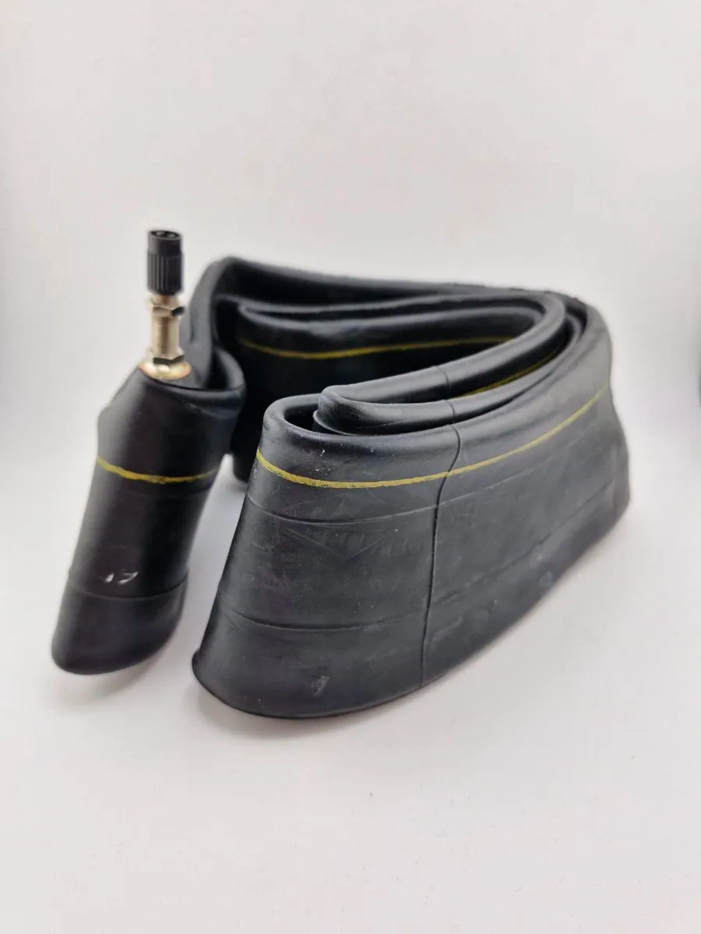 -t Камера мотоцикла R17 2.75-3,00 (усиленная 2 мм)