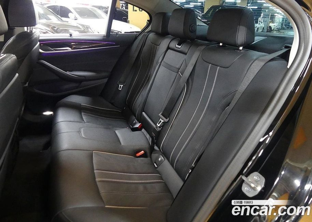 BMW 5 Series (G30) 520i Luxury (05.2023)