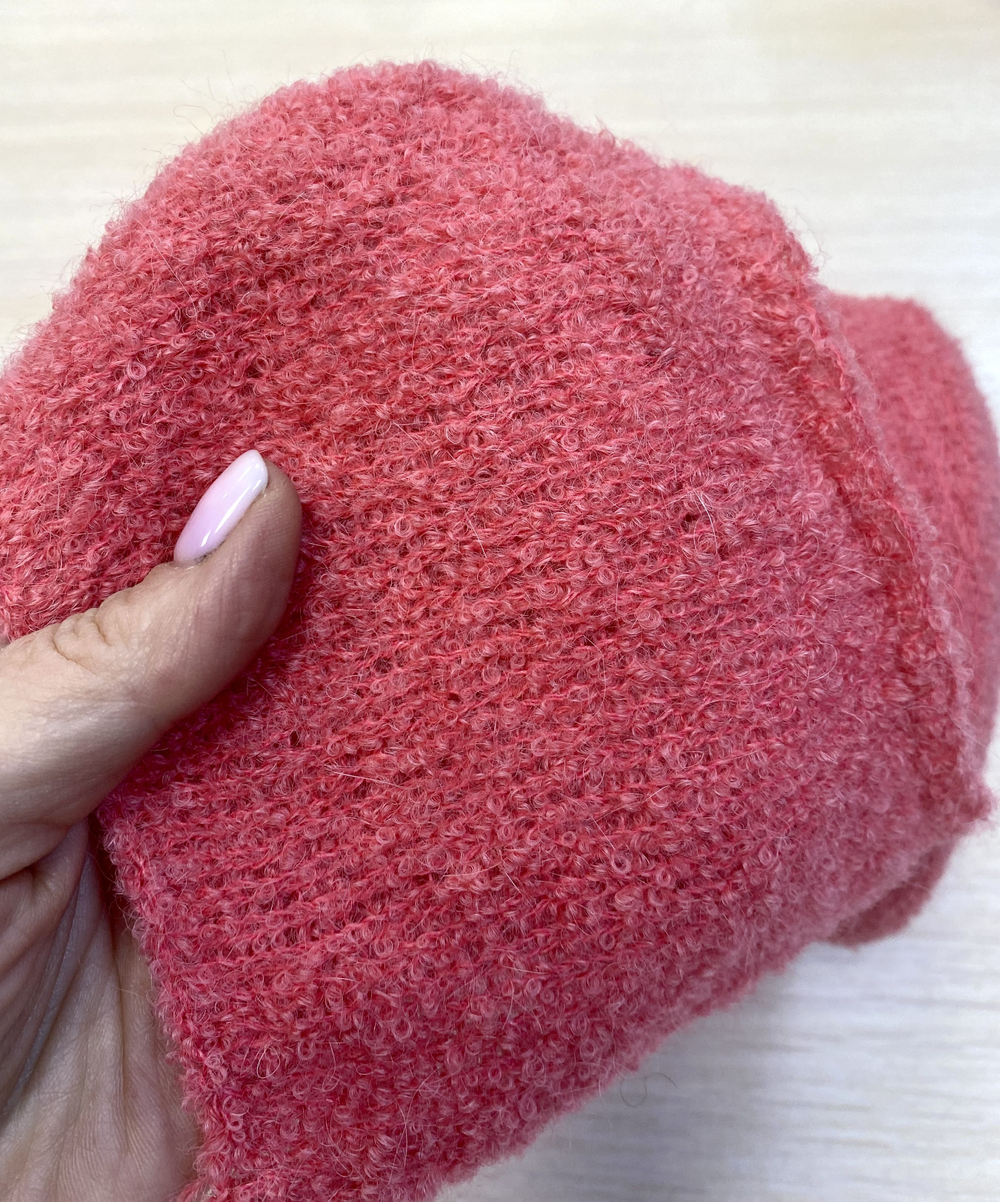 Пряжа на бобине (Италия) 72% альпака 28% п/а Легкое букле 240г 100г-900м