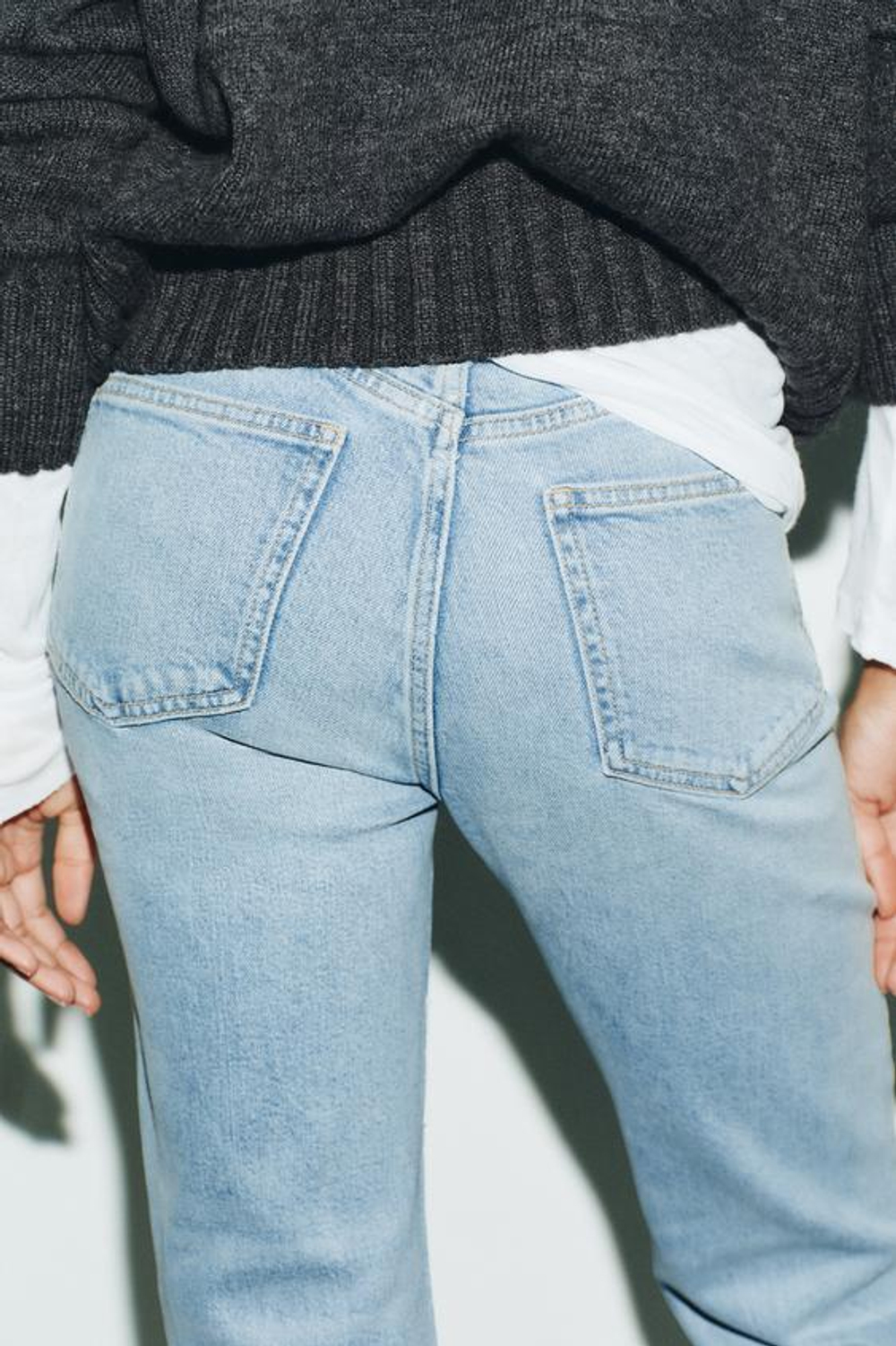 ZARA УКОРОЧЕННЫЕ РАСКЛЕШЕННЫЕ ДЖИНСЫ TRF С ВЫСОКОЙ ПОСАДКОЙ, ГОЛУБОЙ