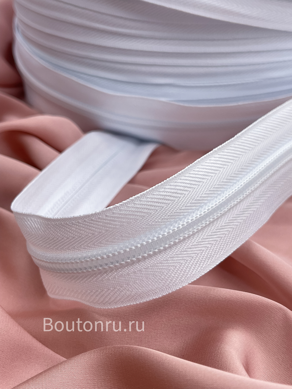 Молния белая метражом Т5 6,5 мм