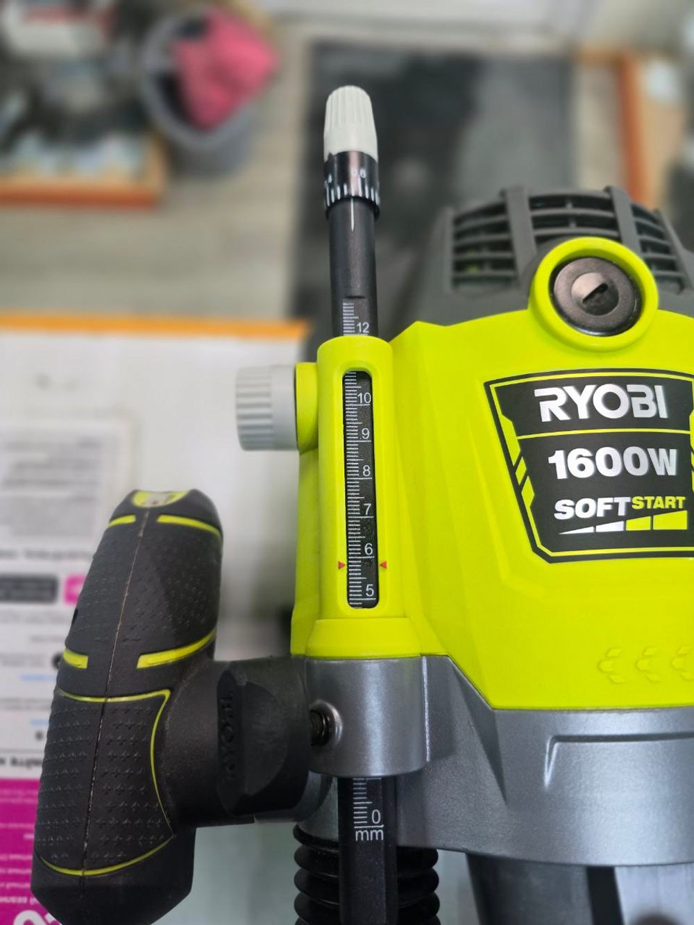 Фрезер Ryobi rtt1600 полный комплект