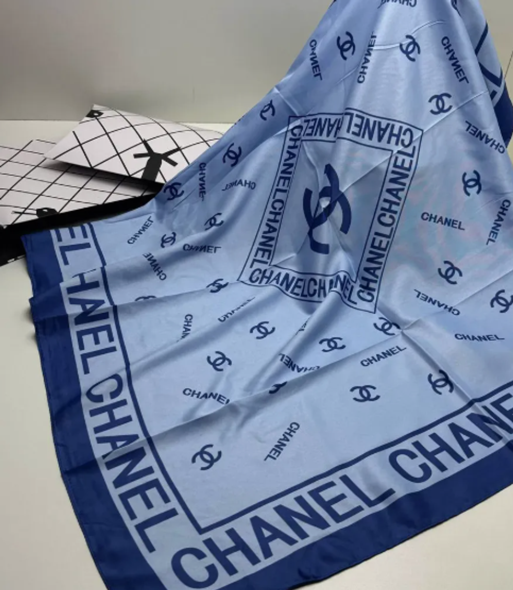 Шёлковый платок Chanel