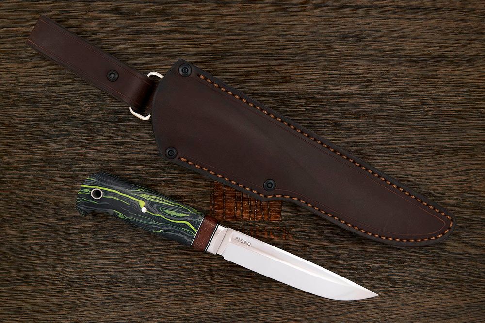 Нож туристический Геннадия Дедюхина Финка, клинок 132мм, сталь N690, рукоять микарта черно-зеленый