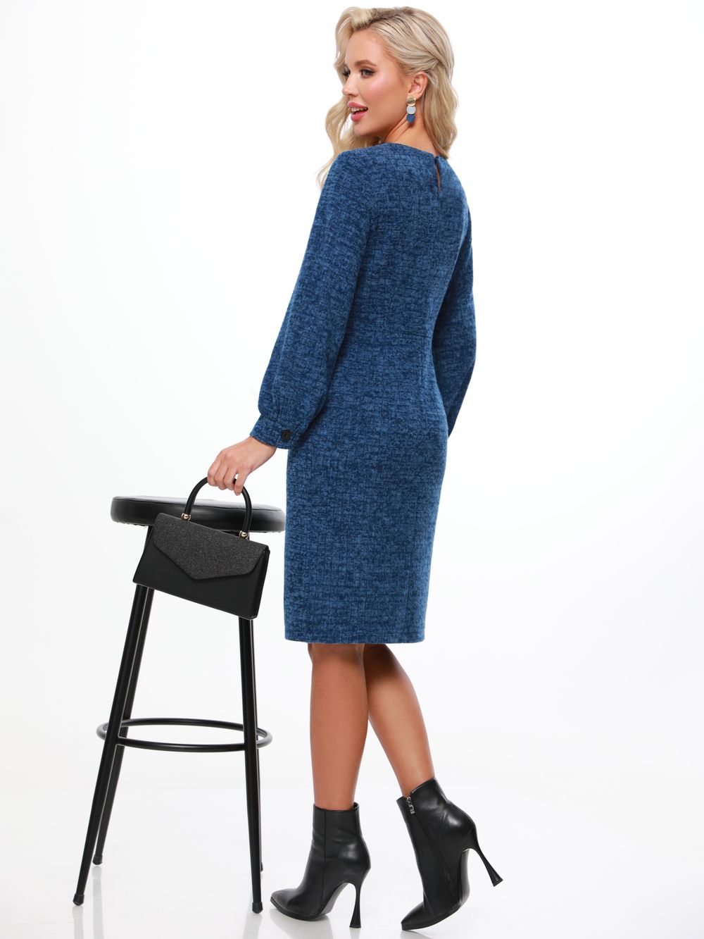 Трикотажное платье синее с разрезом DStrend (Акция)