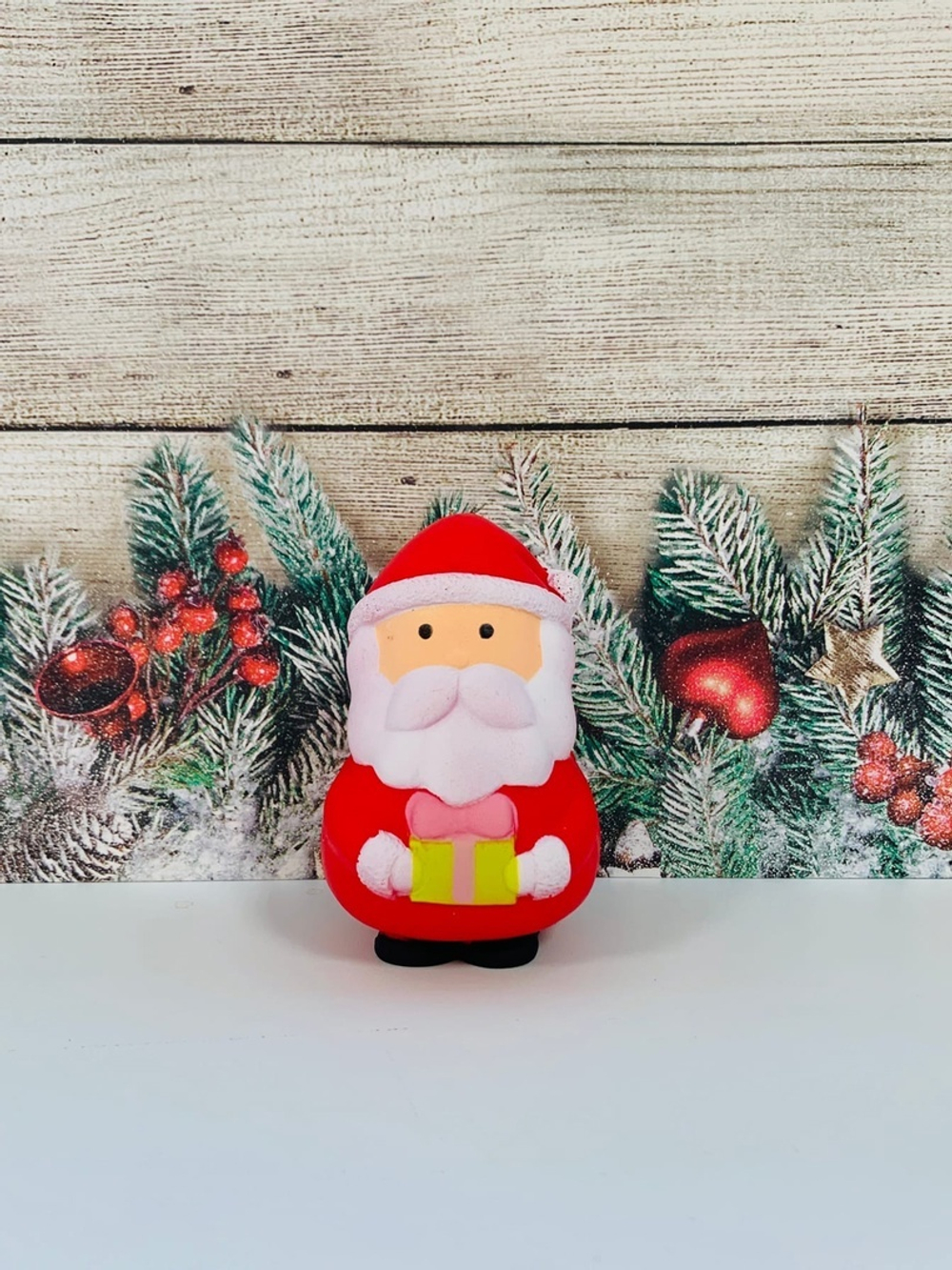 Набор для творчества Раскрась и подари Игрушка на елку своими руками Дед Мороз