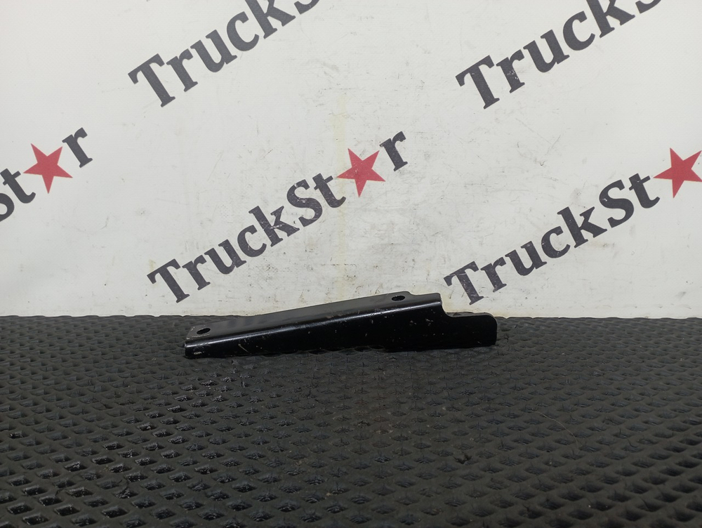 Кронштейн амортизатора