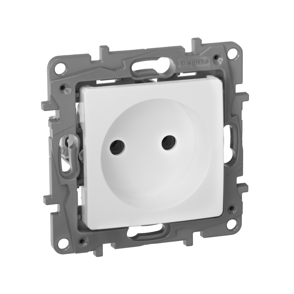 Розетка без заземления без шторок 16А 250В белый ETIKA Legrand