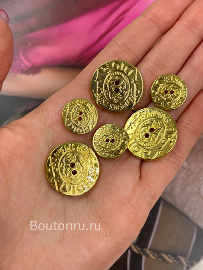 Пуговицы Ди. золотистые на прокол